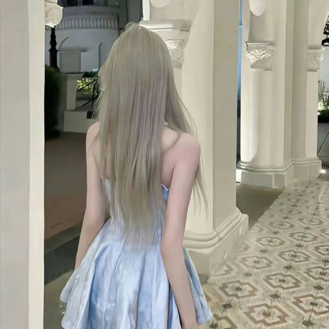 美女老板悔哭了